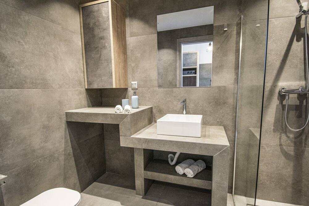 Photo of Bathroom in Nea Iraklia