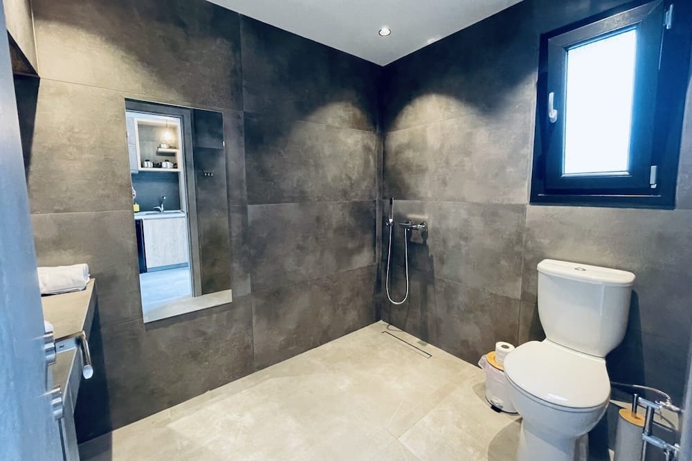 Photo of Bathroom in Nea Iraklia
