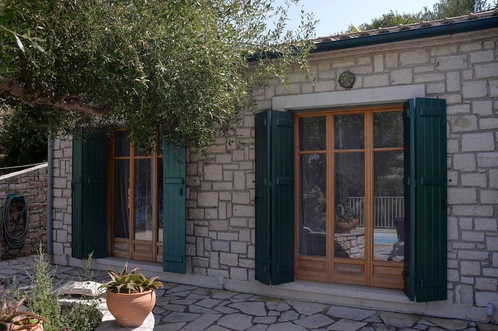 Photo of Outdoor in Longos