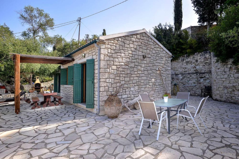 Photo of Patio Balcony in Longos