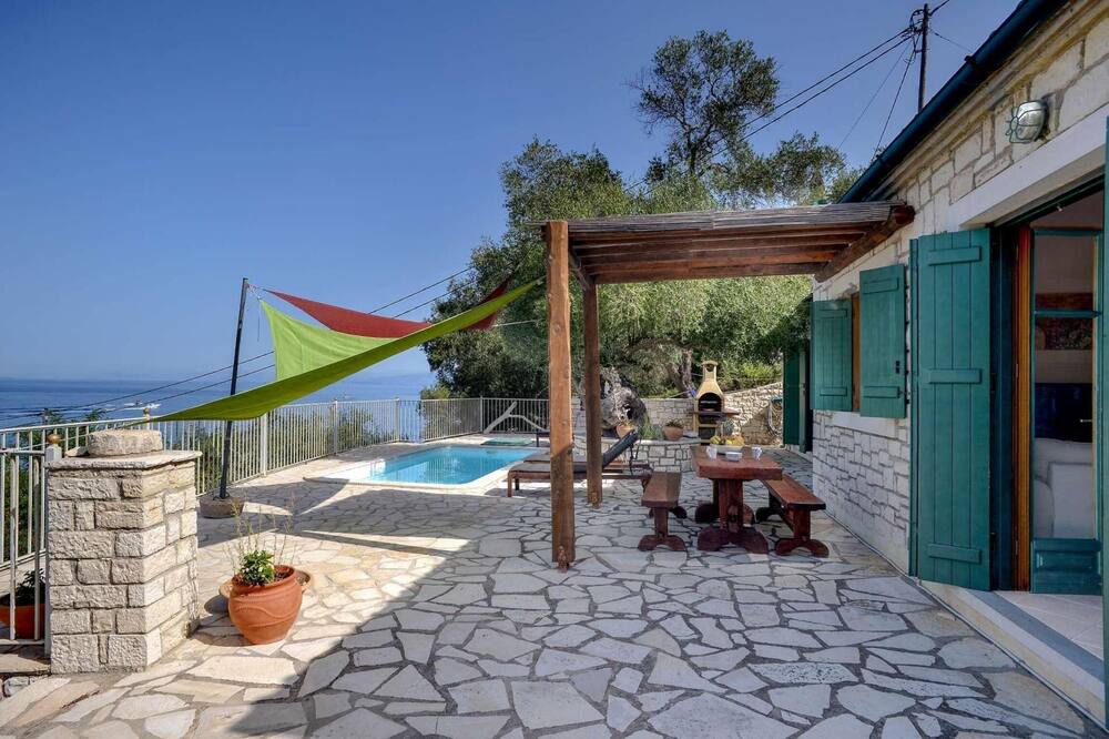 Photo of Outdoor in Longos
