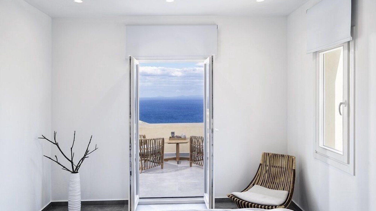 Photo of Others in Chora Folegandros
