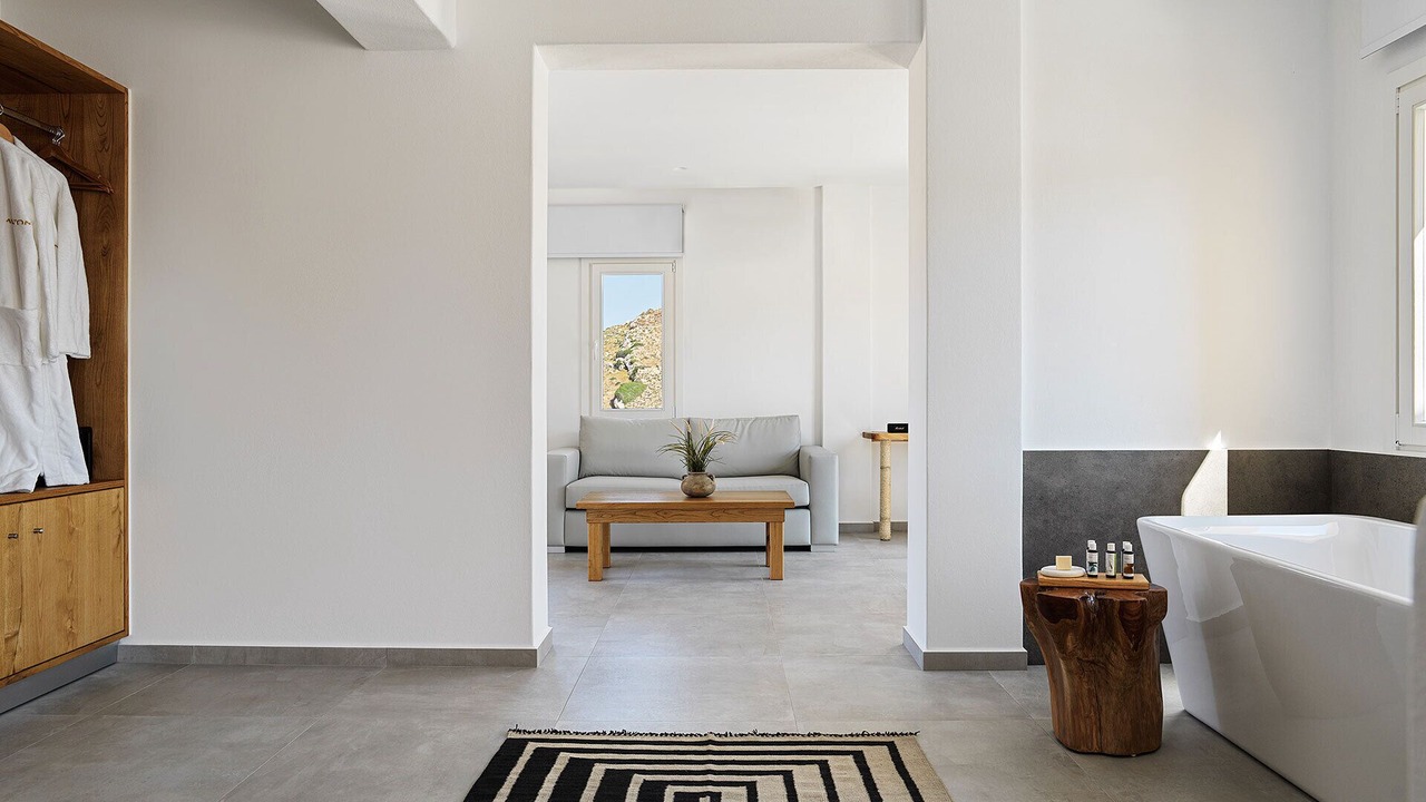 Photo of Others in Chora Folegandros