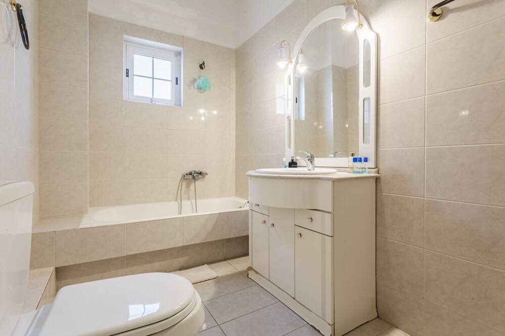 Photo of Bathroom in Petalidi
