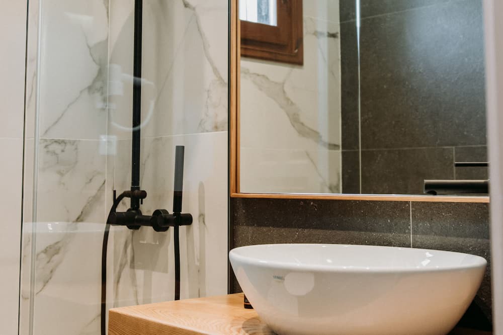Photo of Bathroom in Mouresi