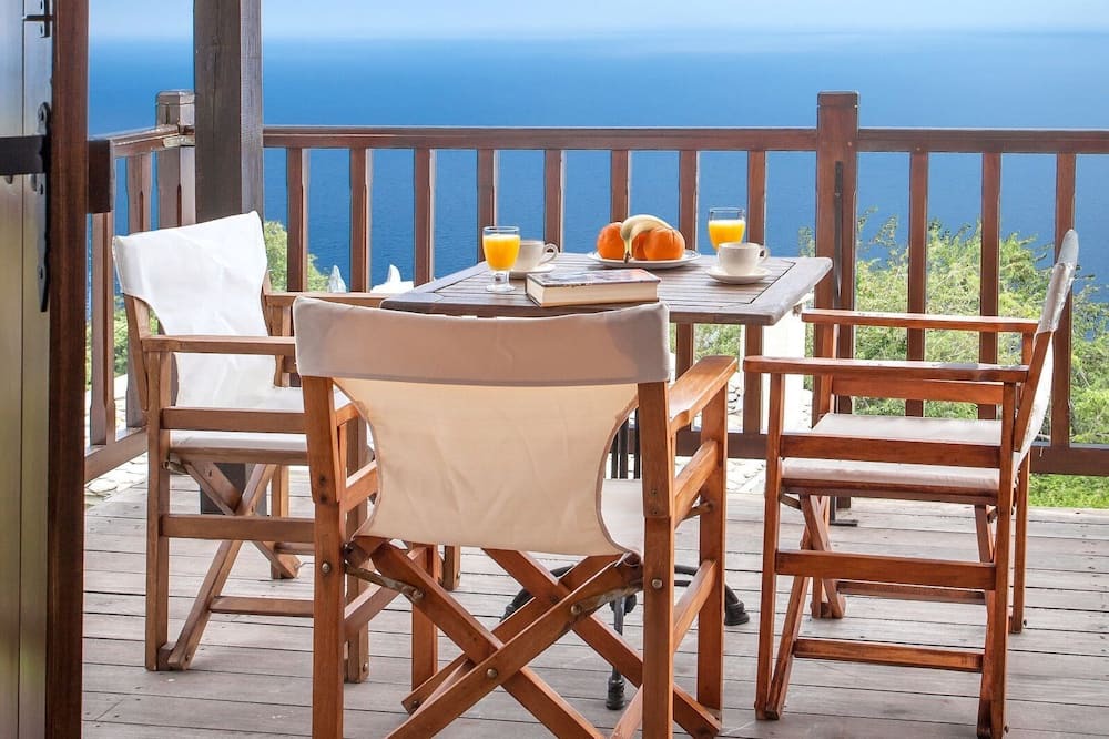 Photo of Patio Balcony in Mouresi