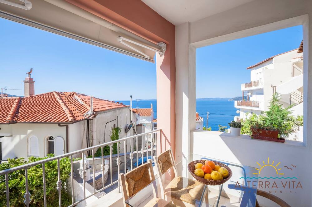 Photo of Patio Balcony in Neos Marmaras
