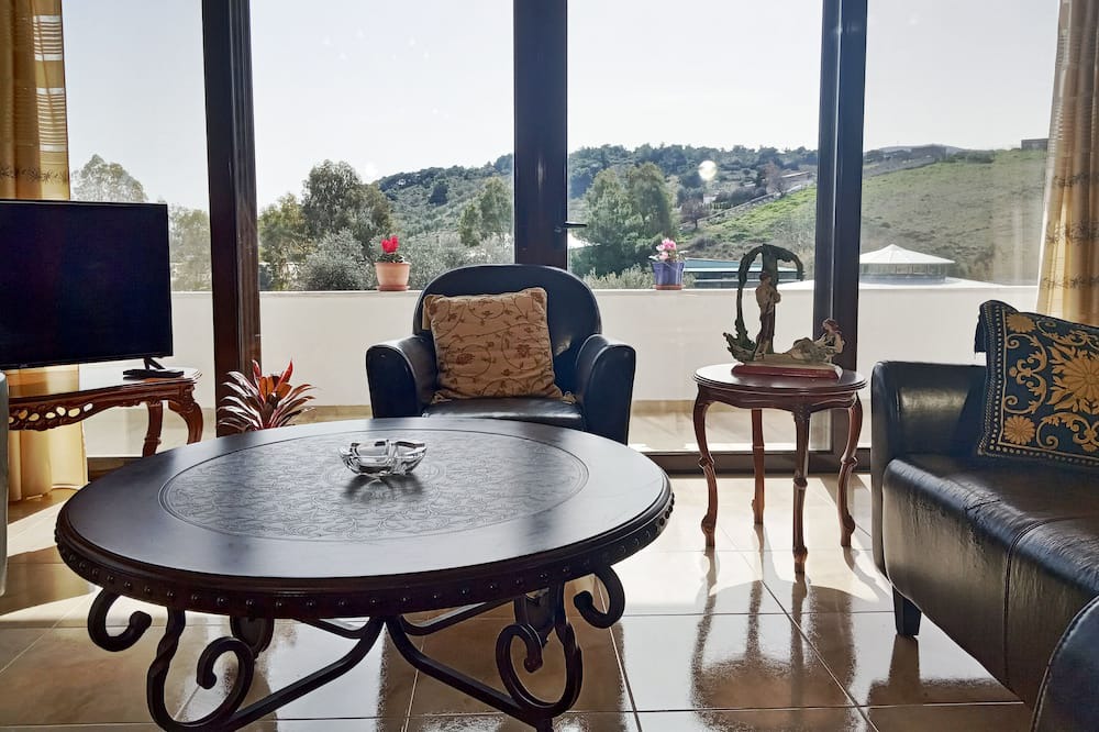Photo of Livingroom in Kouvaras