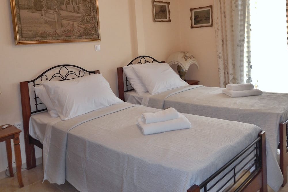 Photo of Bedroom in Kouvaras
