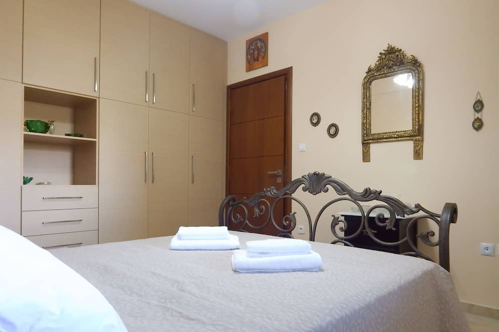 Photo of Bedroom in Kouvaras