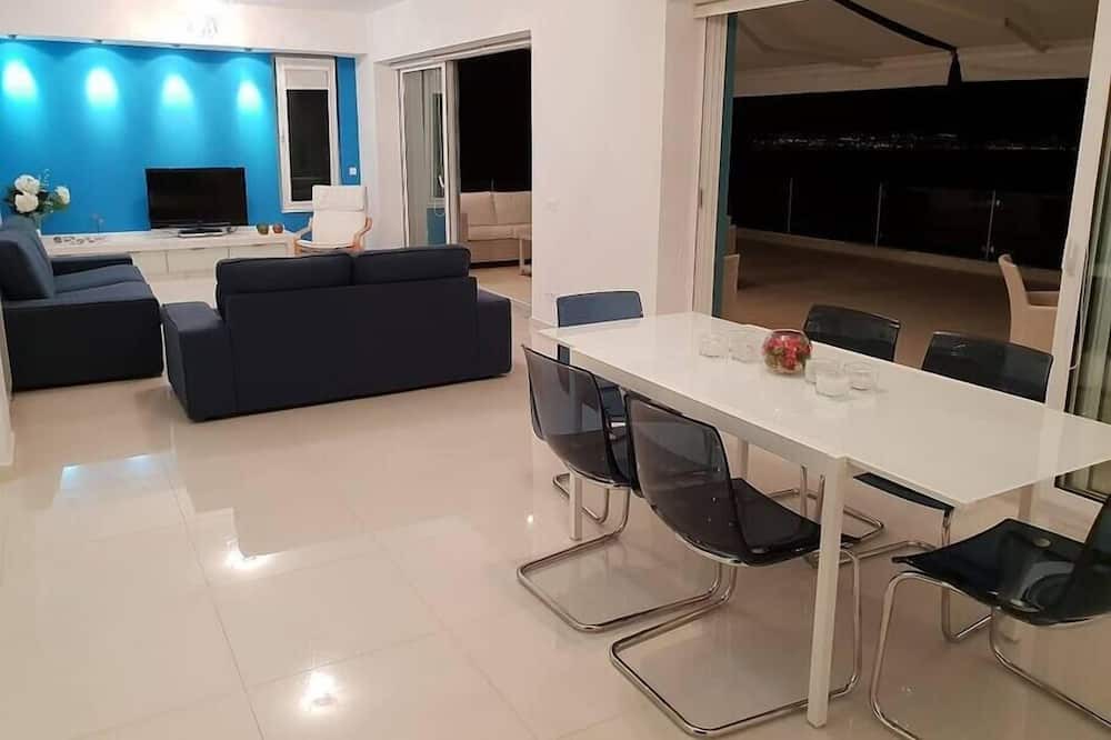 Photo of Livingroom in Malevizi