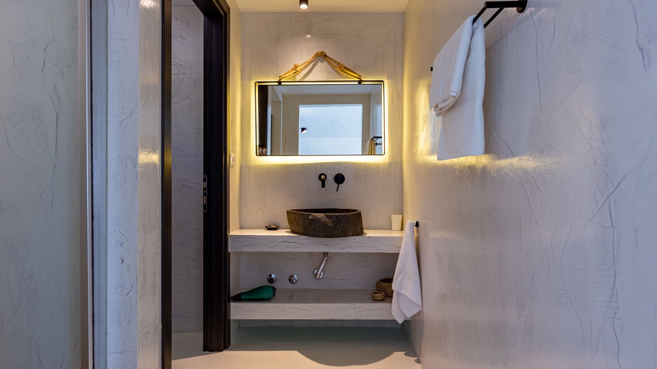 Photo of Bathroom in Elia Nikitis
