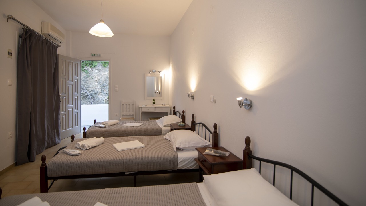 Photo of Bedroom in Platis Gialos