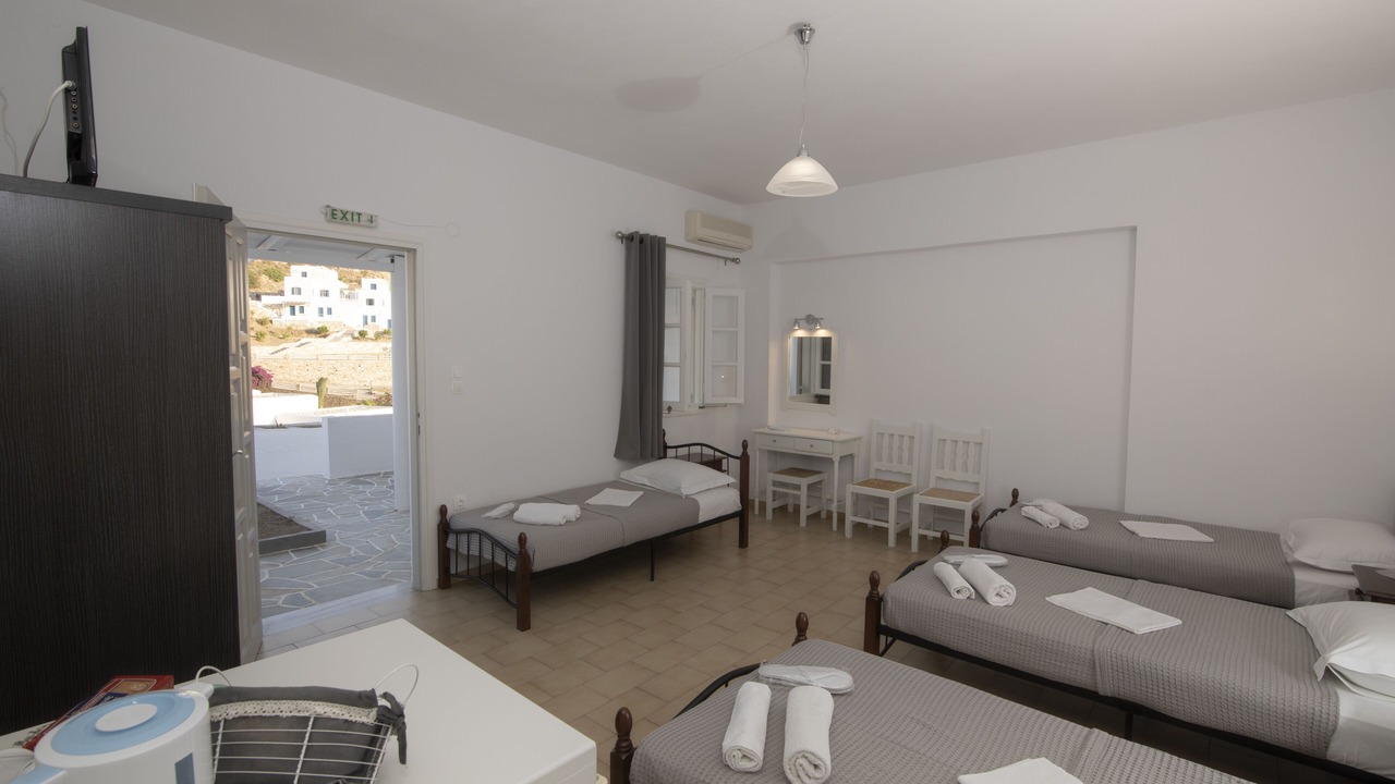 Photo of Bedroom in Platis Gialos