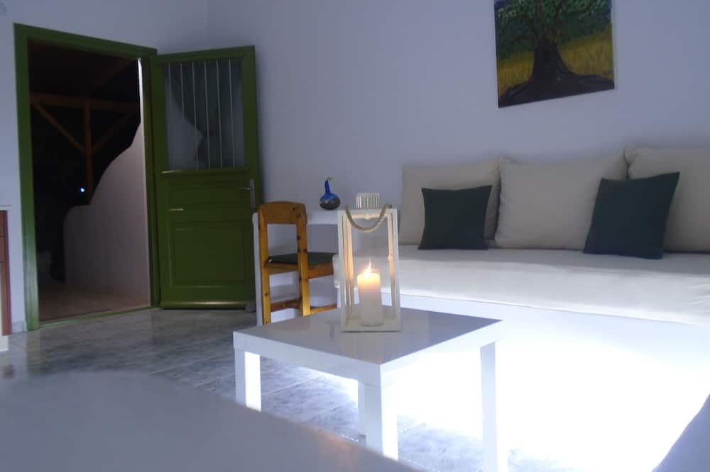 Photo of Livingroom in Alinda