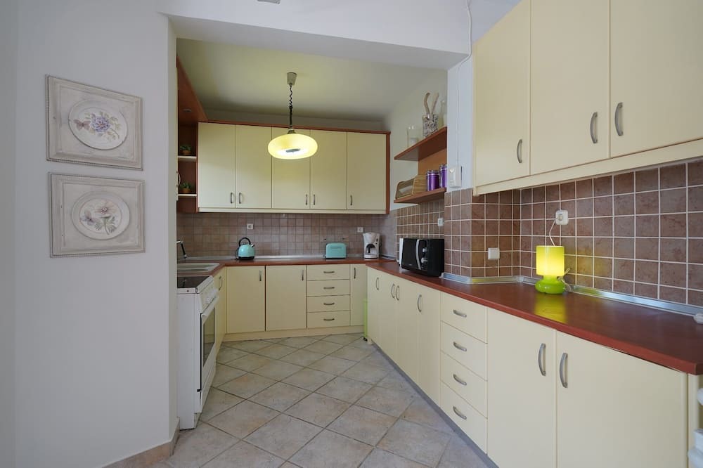 Photo of Kitchen in Pangaio