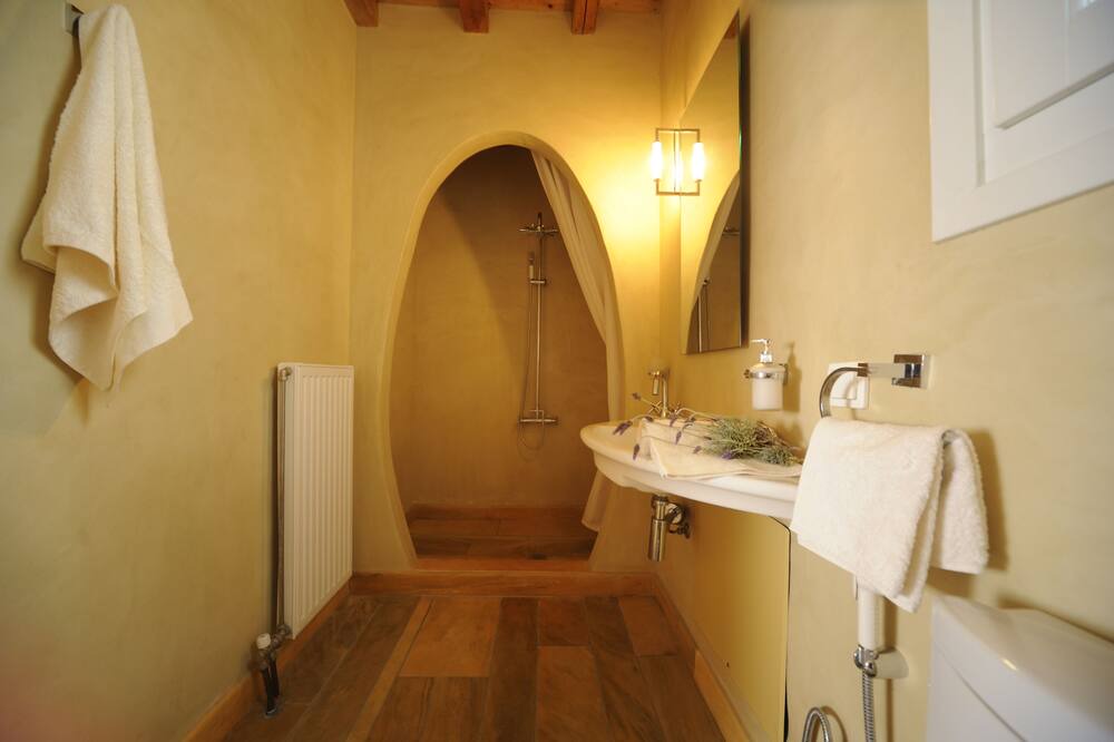 Photo of Bathroom in Kato Fellos