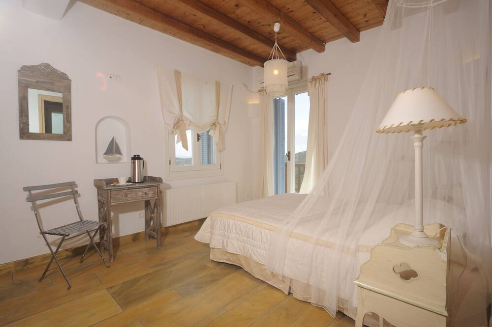 Photo of Bedroom in Kato Fellos