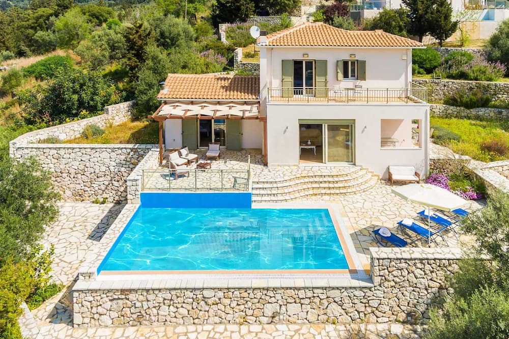 Photo of Outdoor in Mikros Gialos