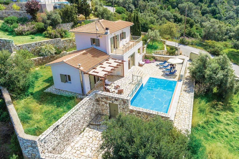 Photo of Outdoor in Mikros Gialos