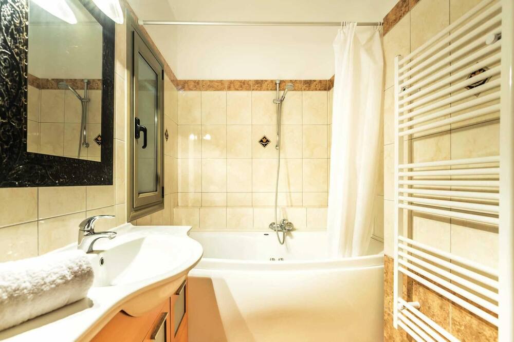 Photo of Bathroom in Mikros Gialos