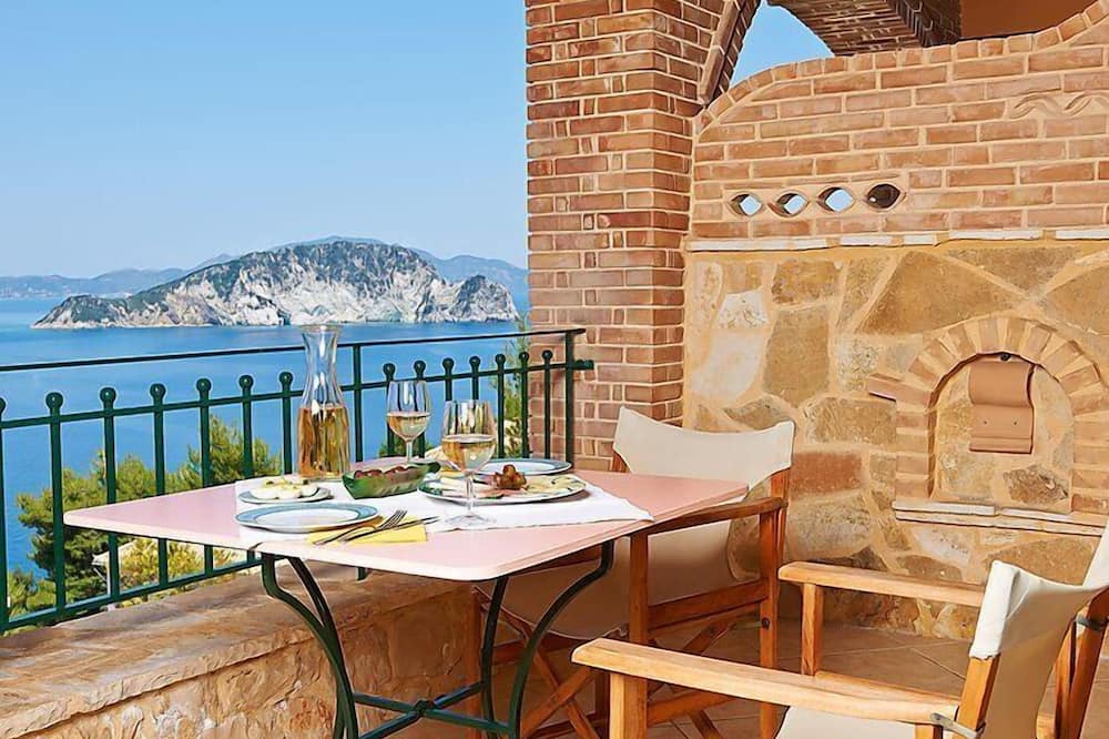 Photo of Patio Balcony in Marathias