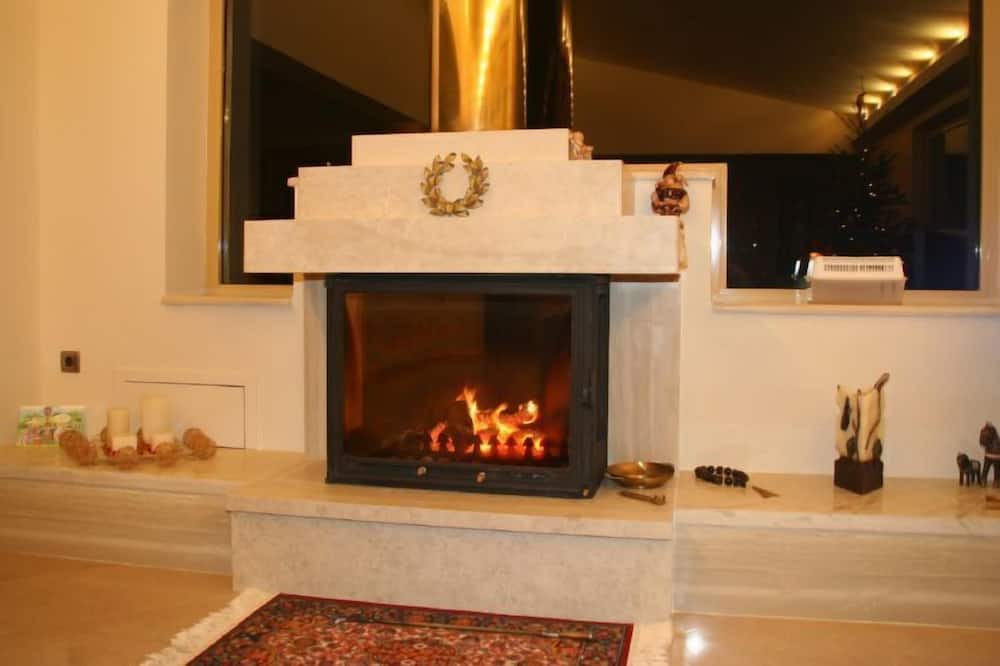 Photo of Livingroom in Roussospiti