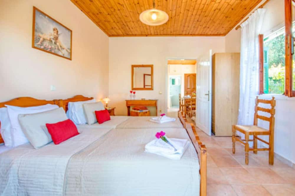 Photo of Bedroom in Longos