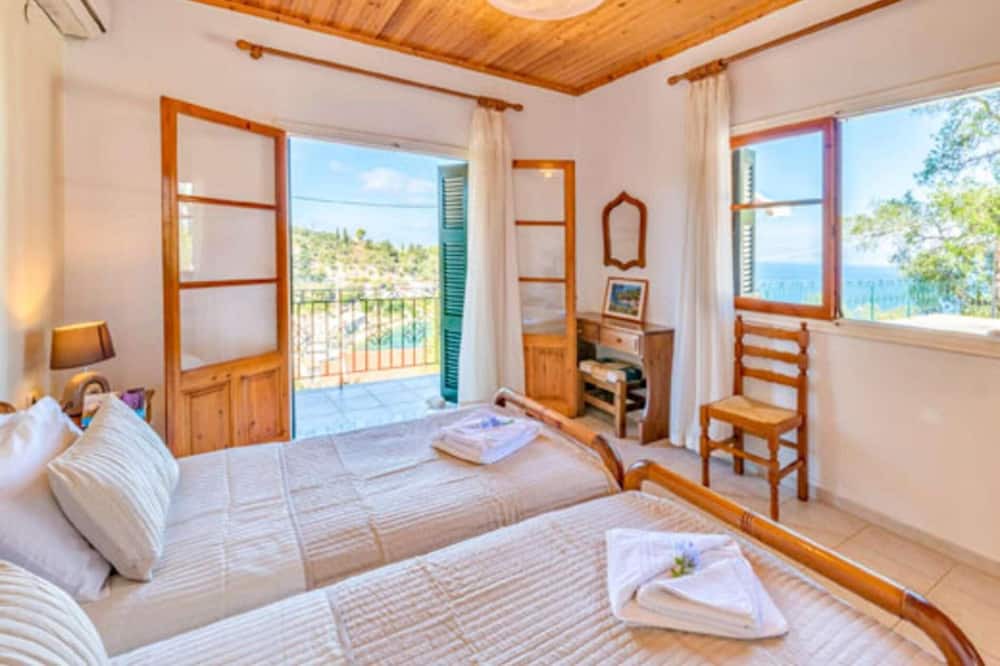 Photo of Bedroom in Longos