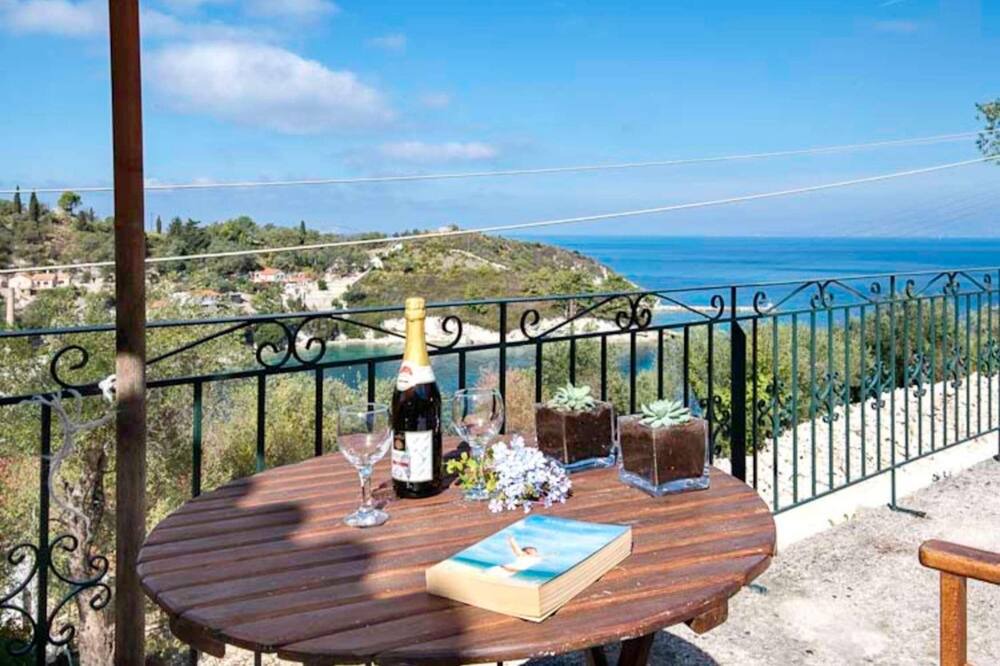 Photo of Patio Balcony in Longos