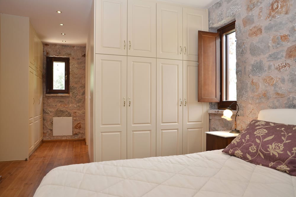 Photo of Bedroom in Leonidio