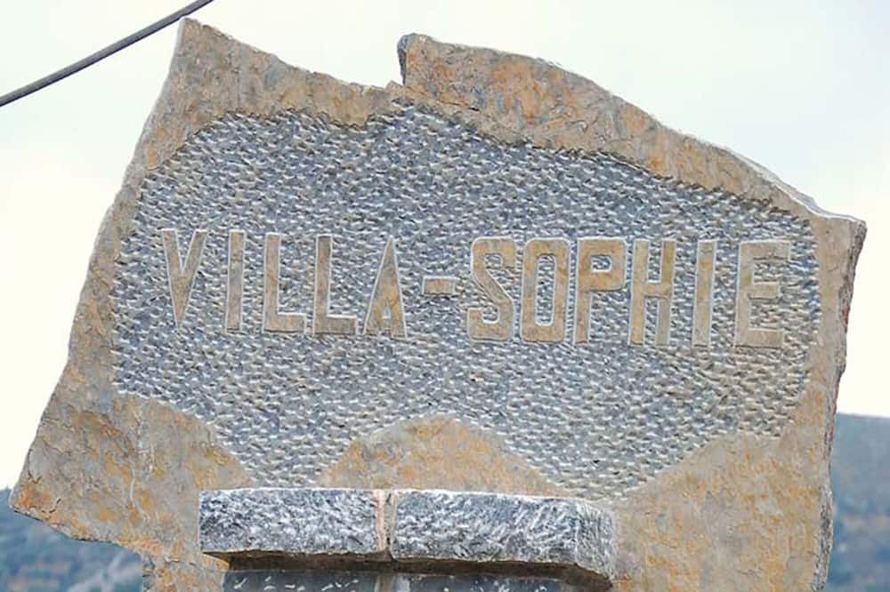 Photo of Outdoor in Prina