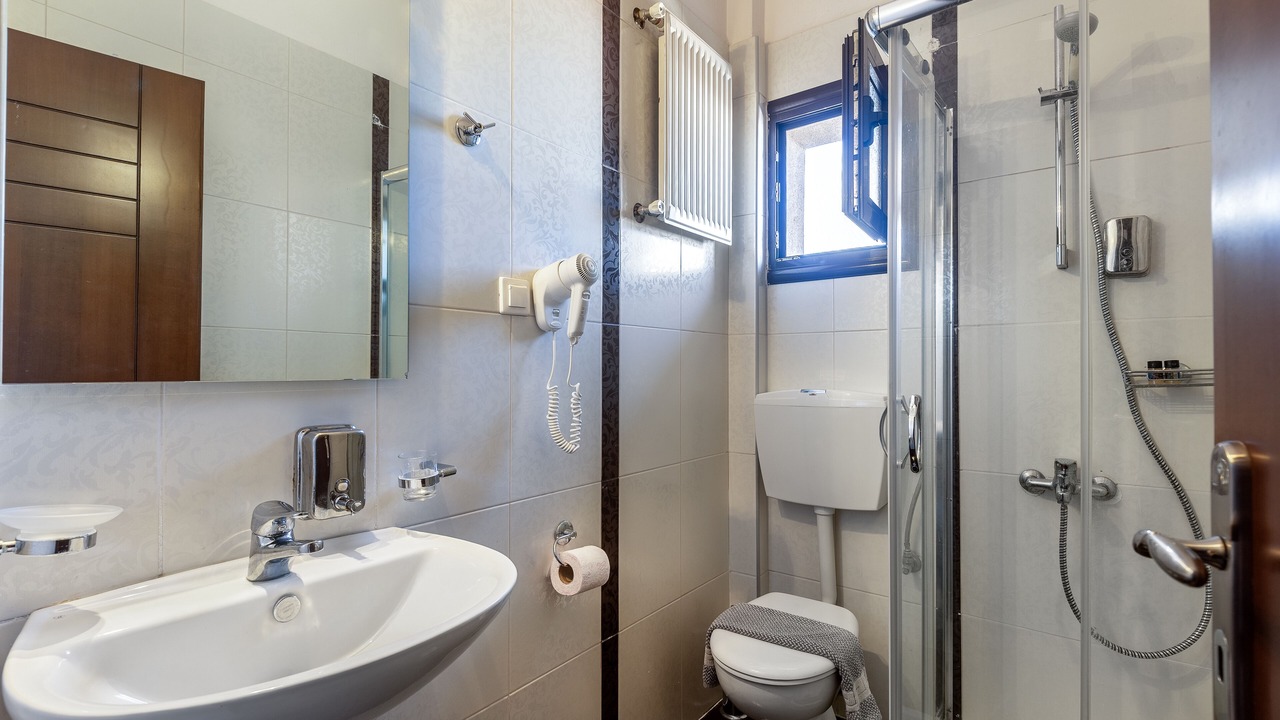 Photo of Bathroom in Kalambaka