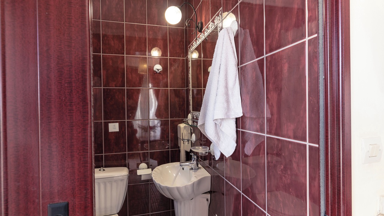 Photo of Bathroom in Scala