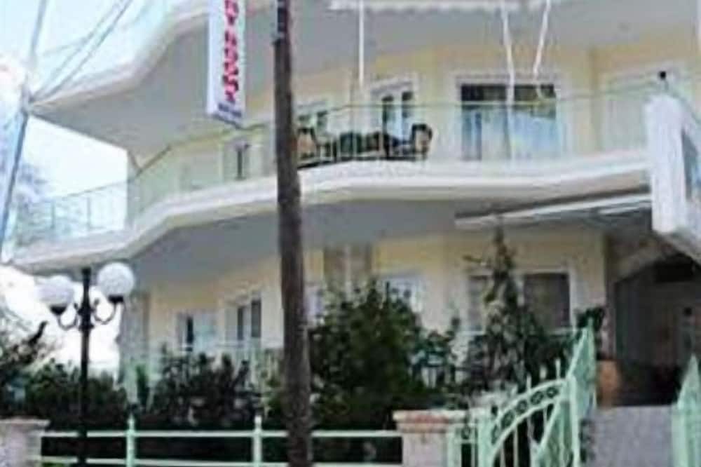 Photo of Outdoor in Mili