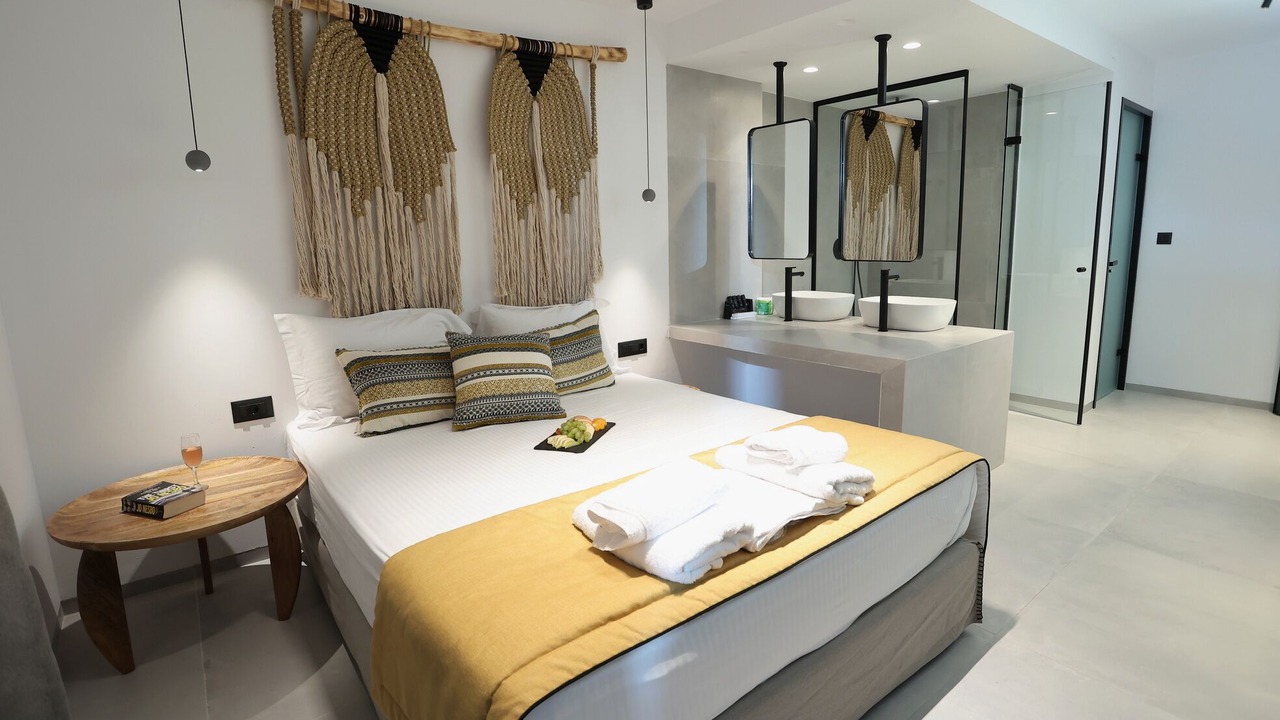Photo of Bedroom in Scala