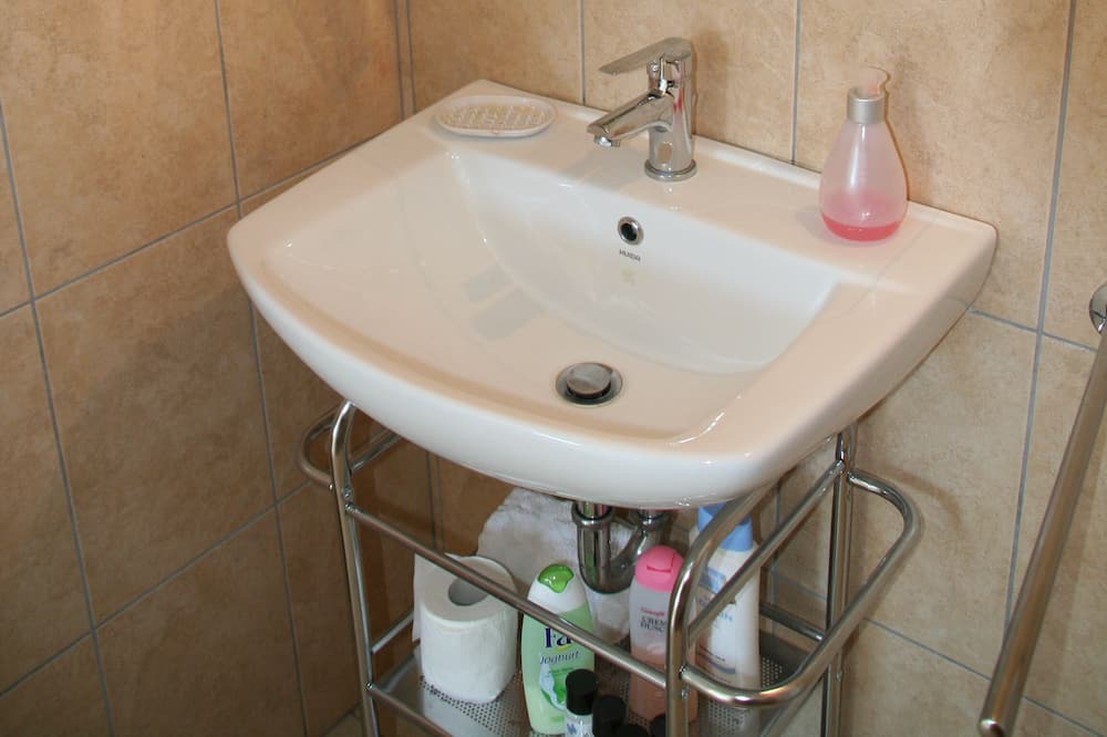 Photo of Bathroom in Rogon