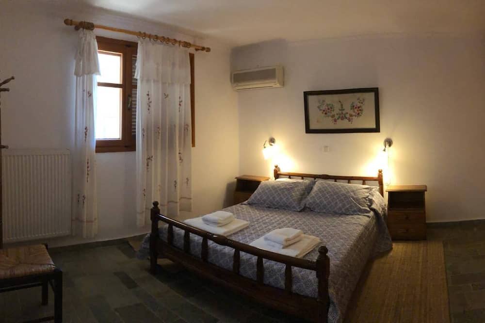 Photo of Bedroom in Xifias