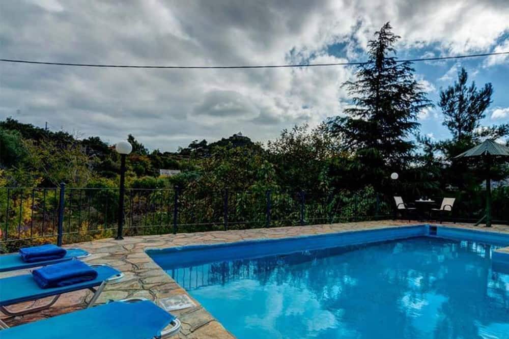Photo of Outdoor in Prina