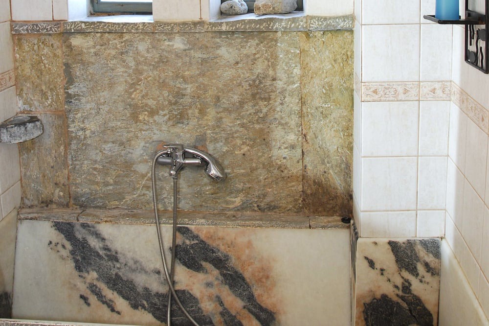 Photo of Bathroom in Prina