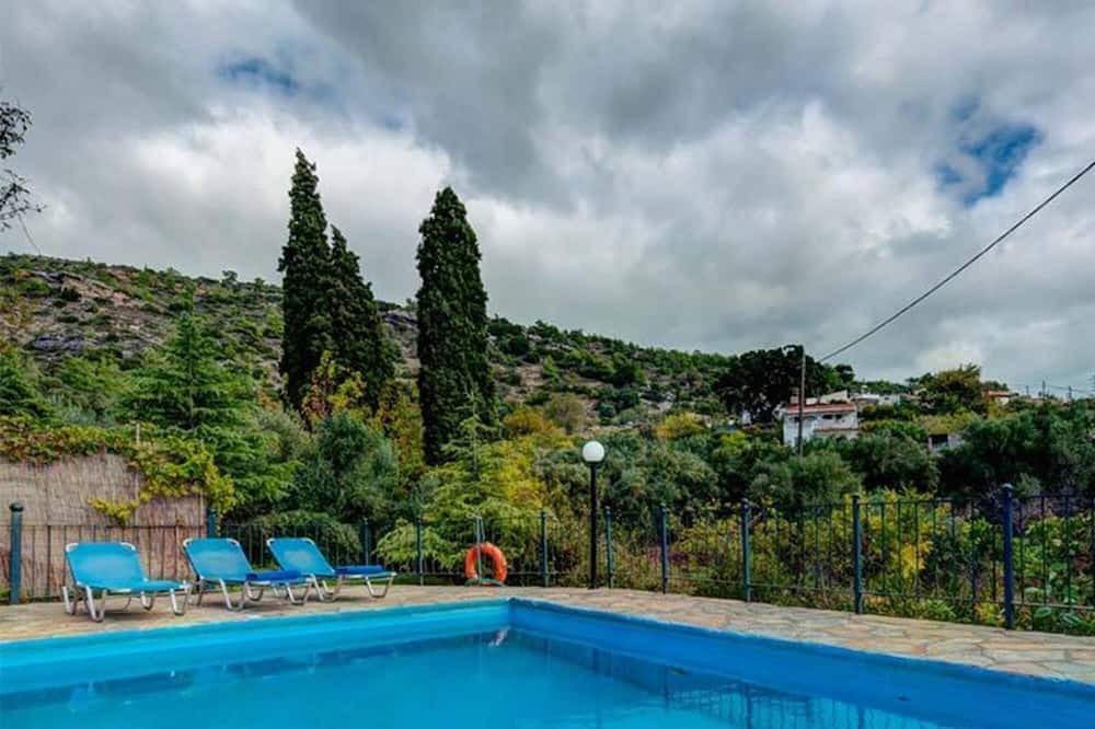 Photo of Outdoor in Prina