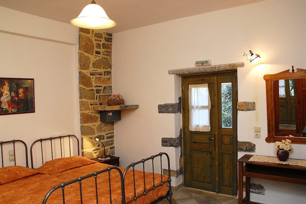 Photo of Bedroom in Prina