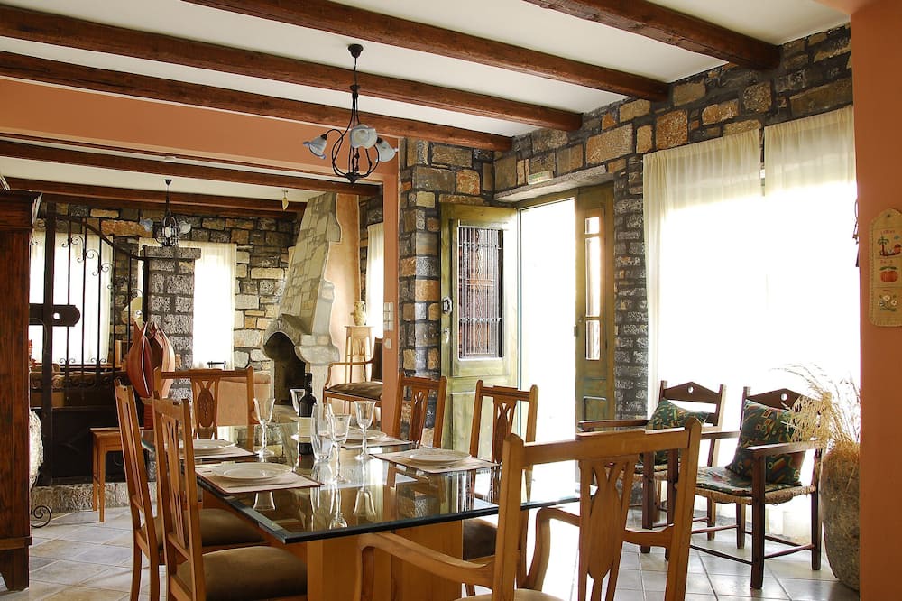 Photo of Kitchen in Prina