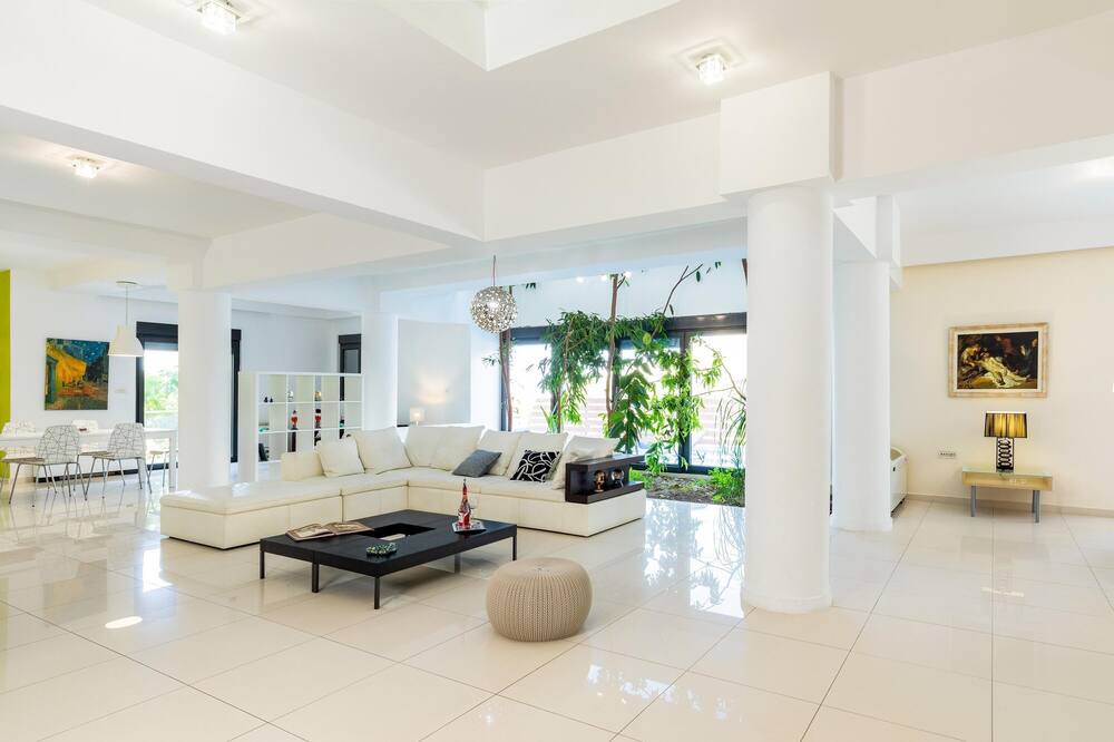 Photo of Livingroom in Kallithea