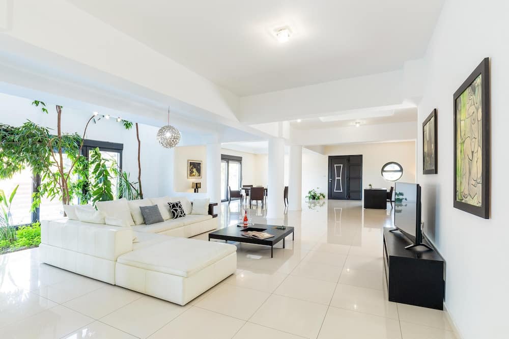 Photo of Livingroom in Kallithea