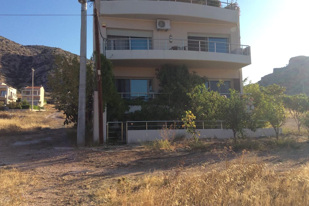 Photo of Outdoor in Charakas