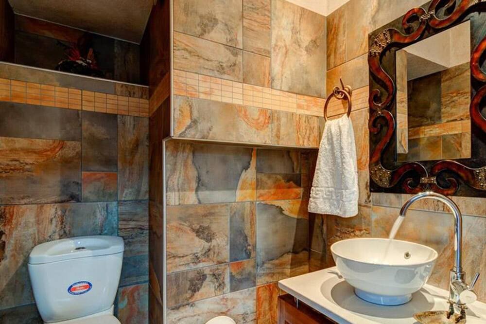 Photo of Bathroom in Prina