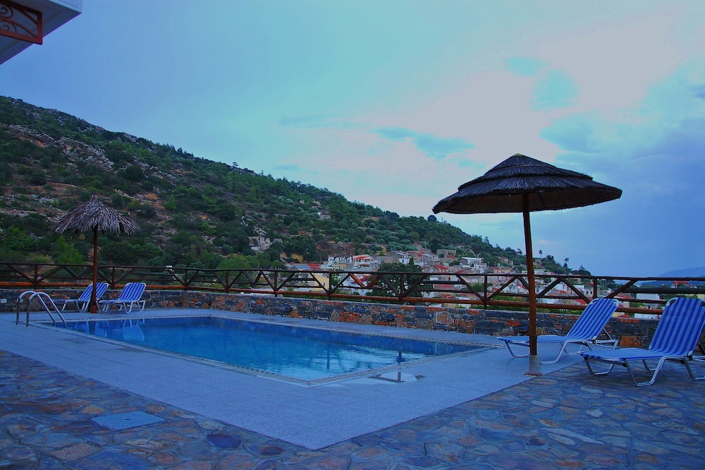 Photo of Outdoor in Prina
