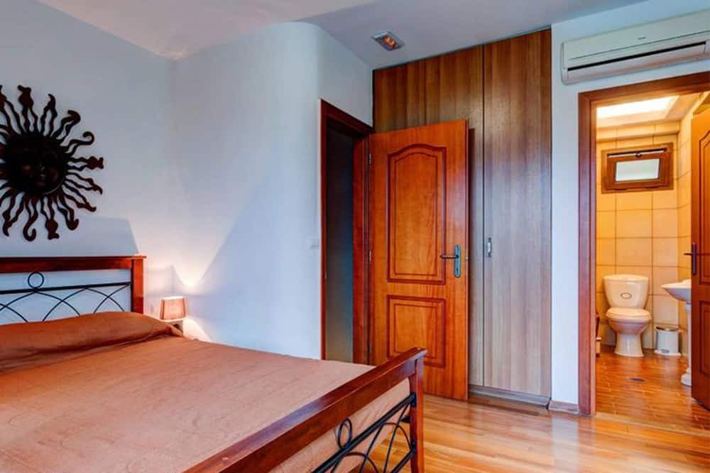 Photo of Bedroom in Prina