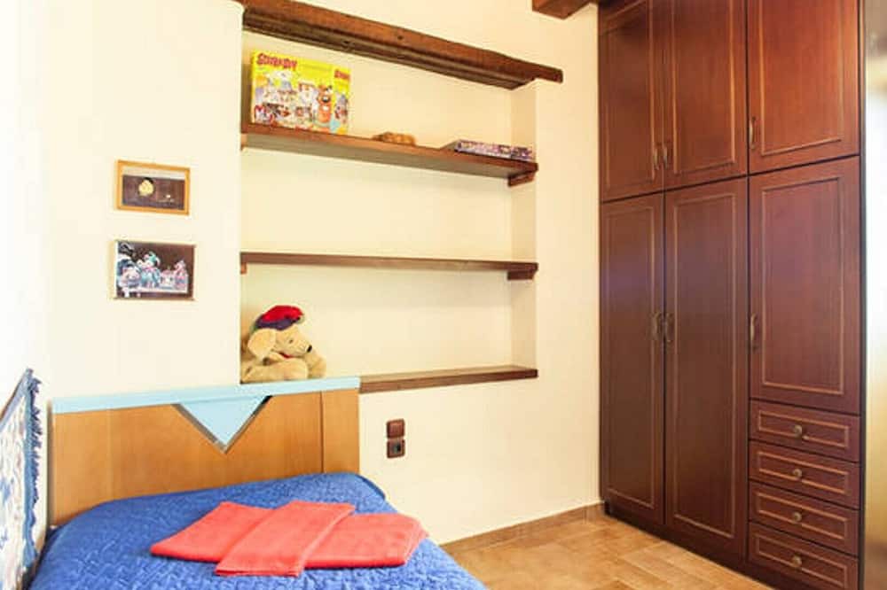 Photo of Bedroom in Nikos Kazantzakis
